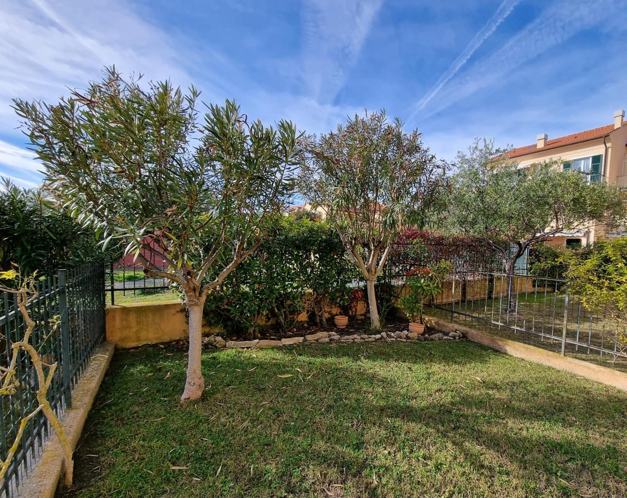 Appartamento La Casa Di Freddy 洛阿诺 外观 照片